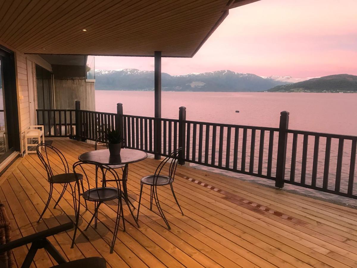Panoramaresort In Hardangerfjorden Leilighet I Sjokanten Ved Hardangerfjorden For 7 Personer Boat , Sauna,Kajak, Sup For Rent Øystese 외부 사진