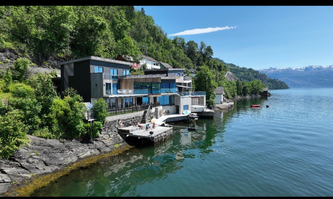 Panoramaresort In Hardangerfjorden Leilighet I Sjokanten Ved Hardangerfjorden For 7 Personer Boat , Sauna,Kajak, Sup For Rent Øystese 외부 사진